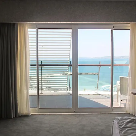 Gold Island Otel 5*