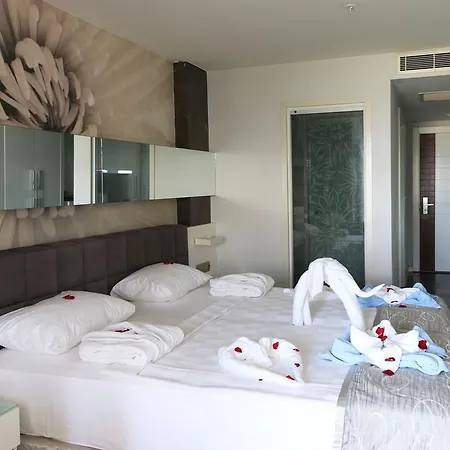 Otel Gold Island 5*