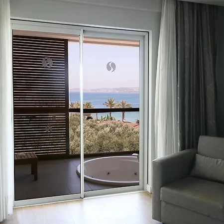 Otel Gold Island 5*