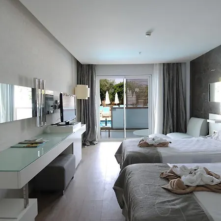 Otel Gold Island Turkler